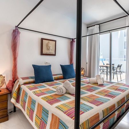 Apartamentos Cel Blau ซานตาเอวเลเรียเดสริว ภายนอก รูปภาพ