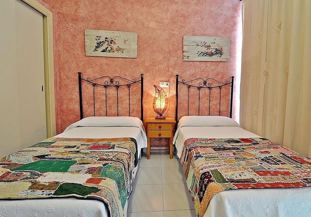 Apartamentos Cel Blau ซานตาเอวเลเรียเดสริว ภายนอก รูปภาพ