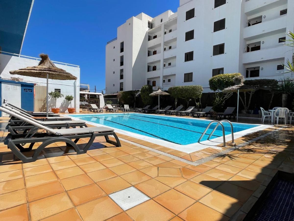 Apartamentos Cel Blau ซานตาเอวเลเรียเดสริว ภายนอก รูปภาพ