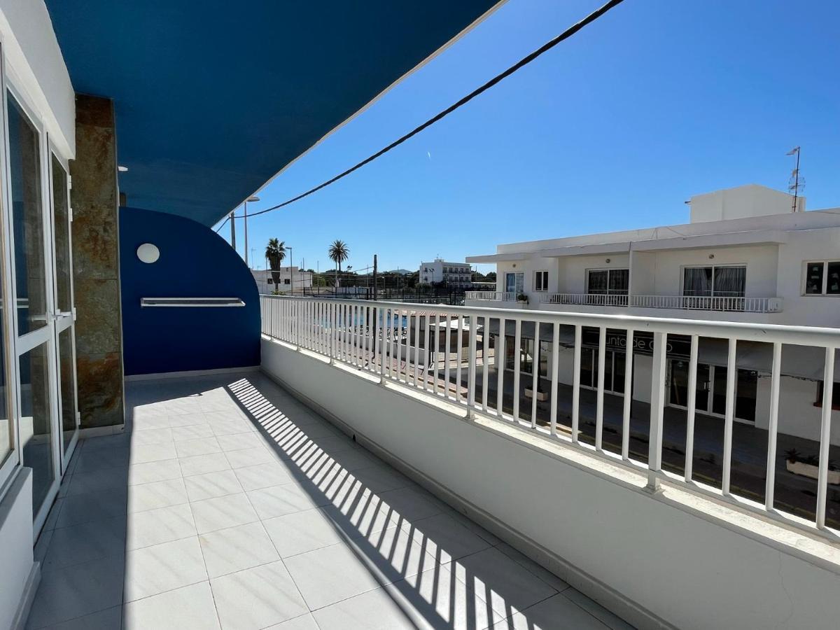 Apartamentos Cel Blau ซานตาเอวเลเรียเดสริว ภายนอก รูปภาพ