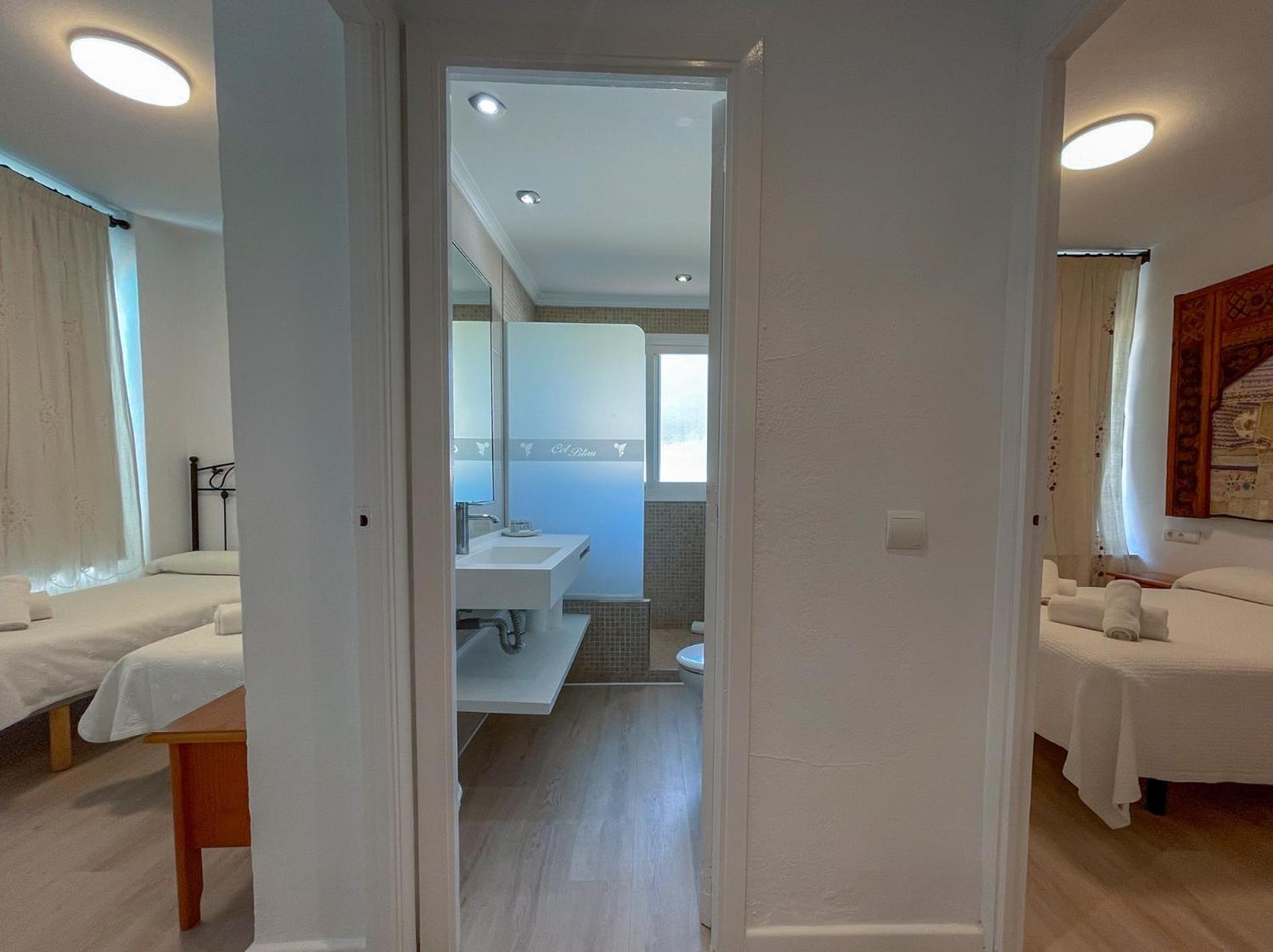 Apartamentos Cel Blau ซานตาเอวเลเรียเดสริว ภายนอก รูปภาพ