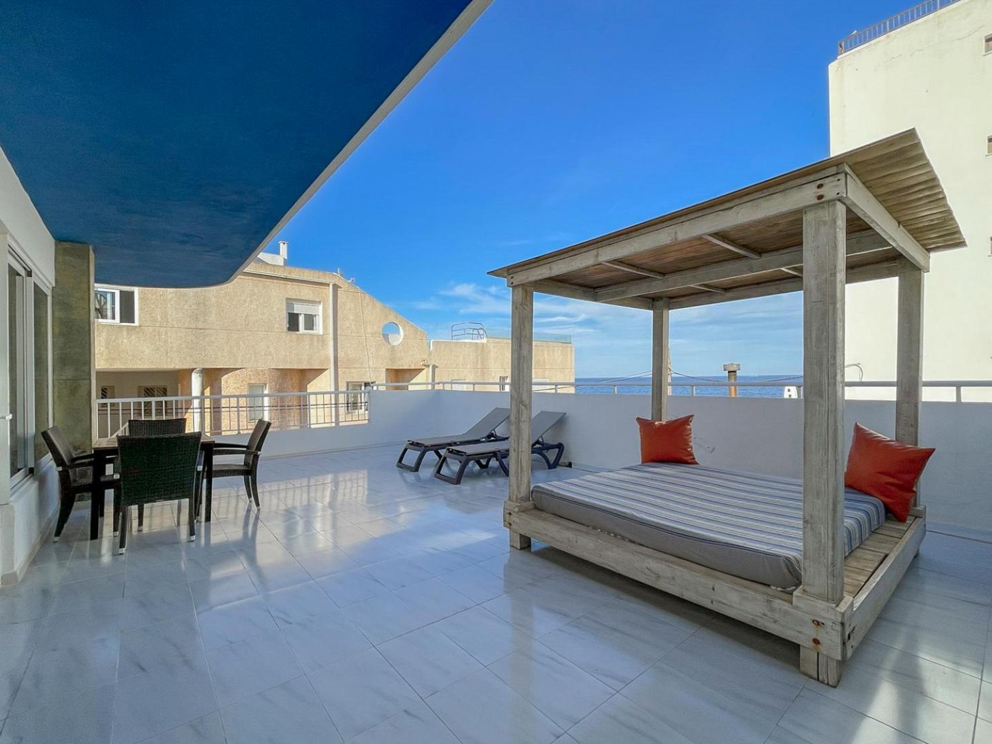 Apartamentos Cel Blau ซานตาเอวเลเรียเดสริว ห้อง รูปภาพ