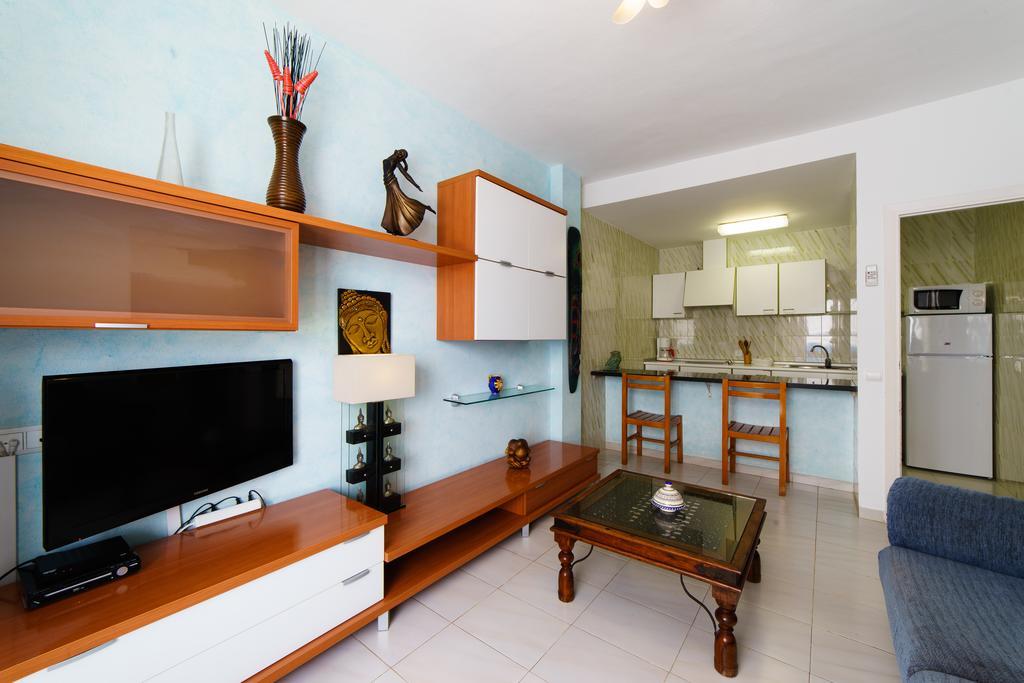 Apartamentos Cel Blau ซานตาเอวเลเรียเดสริว ภายนอก รูปภาพ