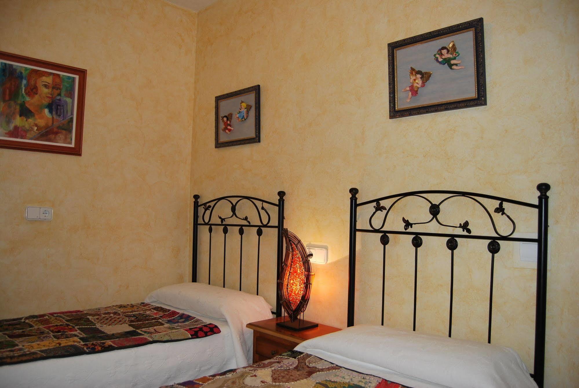 Apartamentos Cel Blau ซานตาเอวเลเรียเดสริว ภายนอก รูปภาพ